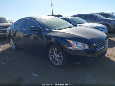 Nissan Maxima 2010