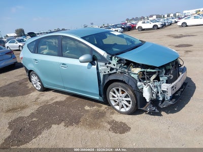 TOYOTA PRIUS V 2014