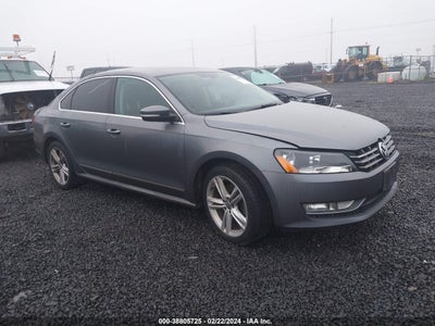 VOLKSWAGEN PASSAT 2013