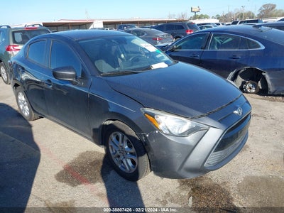 Scion Ia 2016