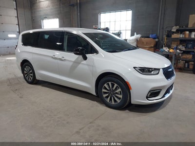 Chrysler Pacifica 2024