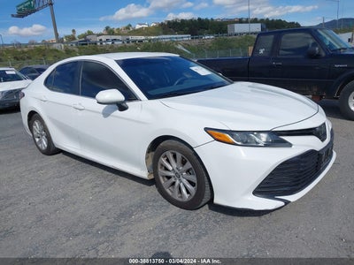 TOYOTA CAMRY 2020