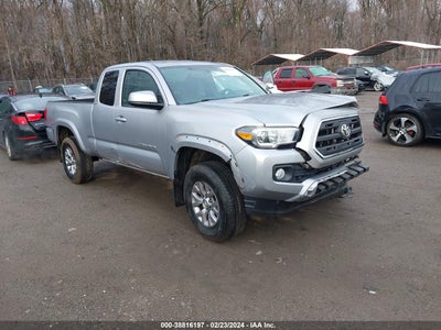 TOYOTA TACOMA 2017