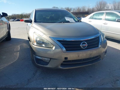 Nissan Altima 2014