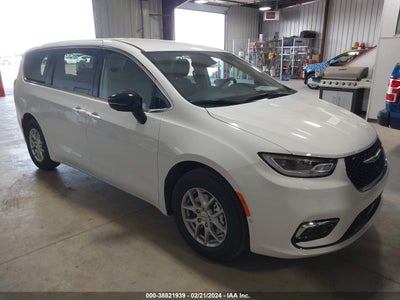 Chrysler Pacifica 2024