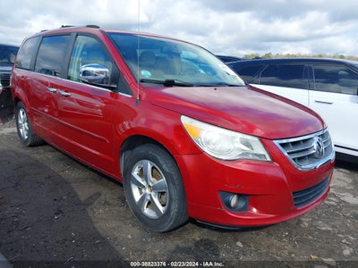 Volkswagen Routan 2010