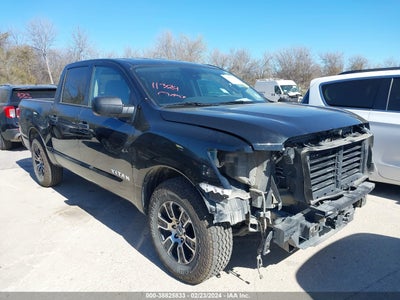 Nissan Titan 2022