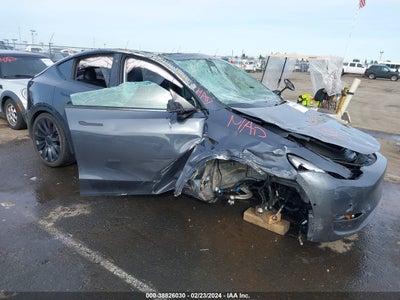 Tesla Model y 2021