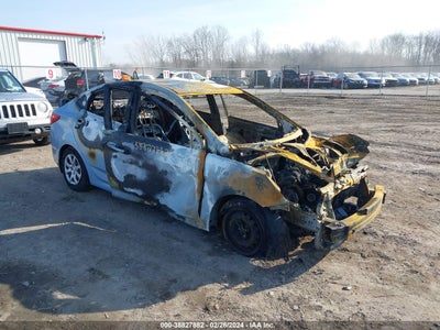 HYUNDAI ACCENT 2012