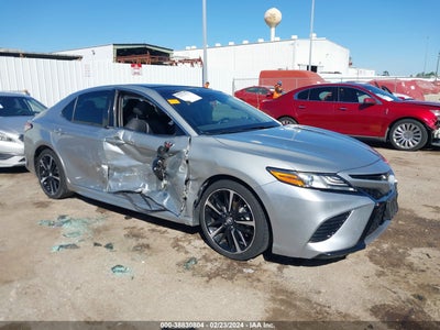 TOYOTA CAMRY 2018