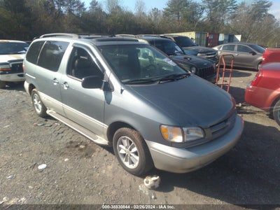 Toyota Sienna 2000