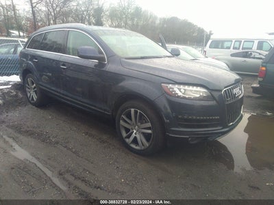 AUDI Q7 2015