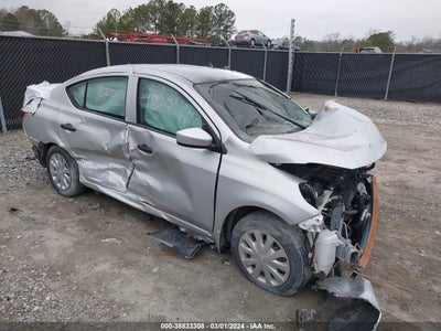 NISSAN VERSA 2017
