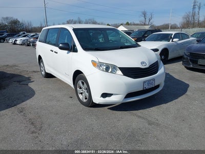 Toyota Sienna 2016