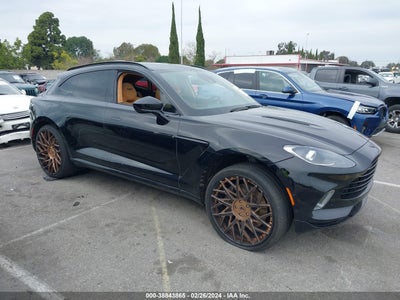ASTON MARTIN DBX 2021