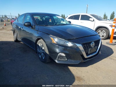 Nissan Altima 2022