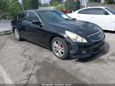 INFINITI G37 2010