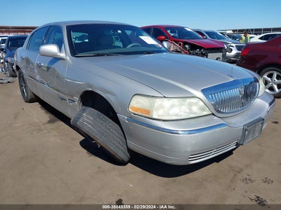 LINCOLN TOWN CAR 2006