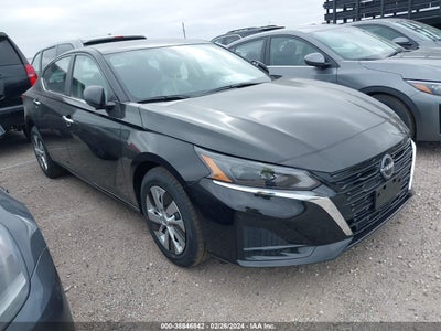 Nissan Altima 2024