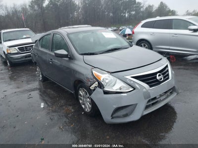 NISSAN VERSA 2017