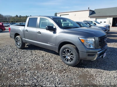 Nissan Titan 2024