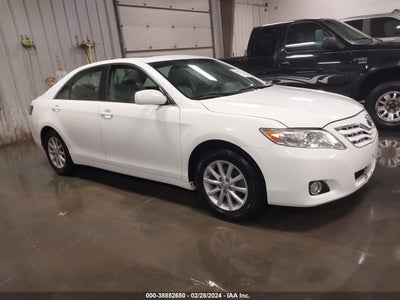 TOYOTA CAMRY 2011