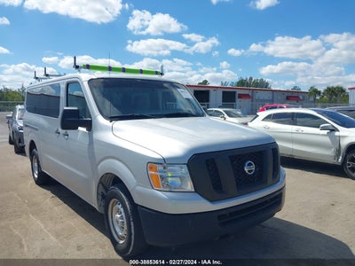 Nissan Nv passenger nv3500 hd 2014