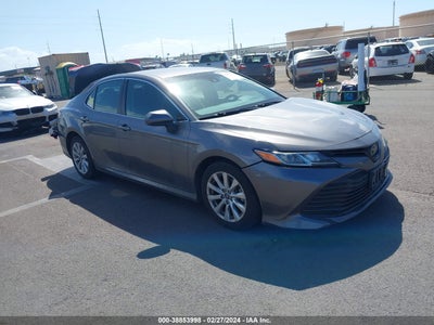 TOYOTA CAMRY 2018