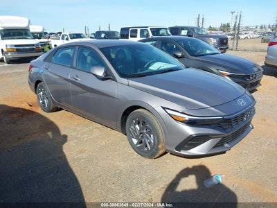 Hyundai Elantra 2024