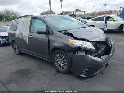 Toyota Sienna 2018