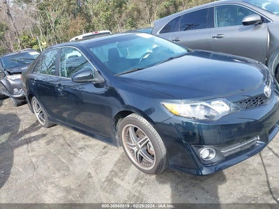 TOYOTA CAMRY 2014