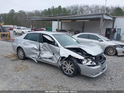 Toyota Avalon 2010
