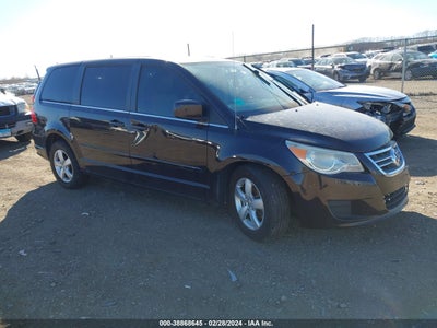 Volkswagen Routan 2010