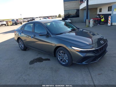 Hyundai Elantra 2024