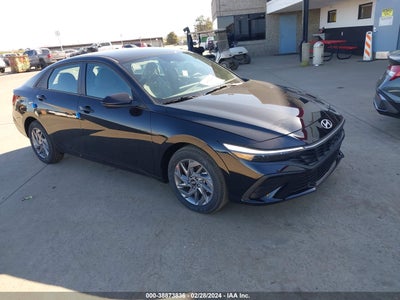 Hyundai Elantra 2024