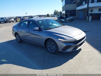 Hyundai Elantra 2024