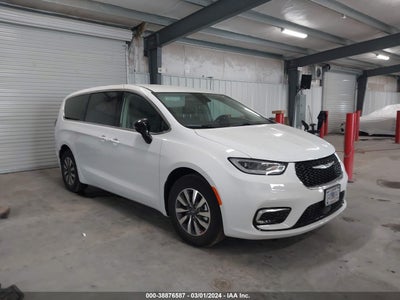 Chrysler Pacifica 2024