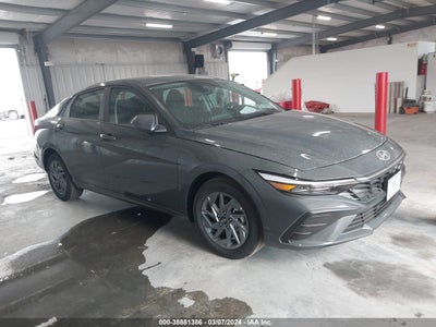 Hyundai Elantra 2024