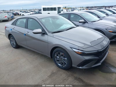 Hyundai Elantra 2024