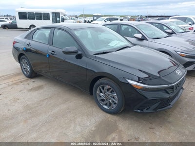 Hyundai Elantra 2024