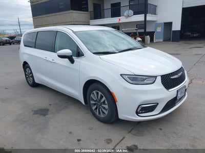 Chrysler Pacifica 2023