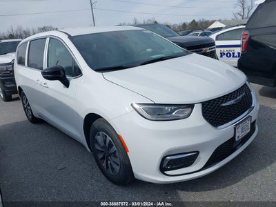 Chrysler Pacifica 2024