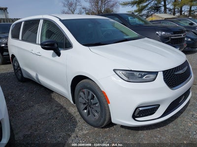 Chrysler Pacifica 2024