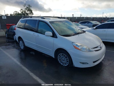 TOYOTA SIENNA 2008