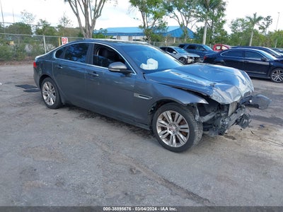 Jaguar Xf 2016