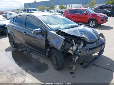 Toyota Prius c 2014