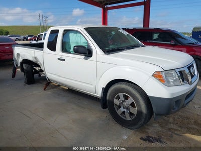 NISSAN FRONTIER 2017