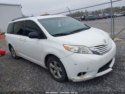 Toyota Sienna 2016