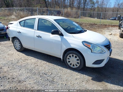 Nissan Versa 2015