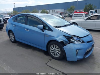 Toyota Prius plug-in 2014